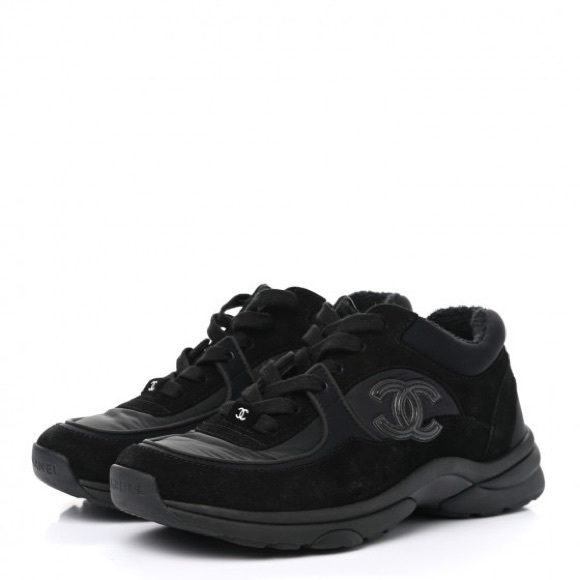 Chanel 2018 Interlocking CC Logo Sneakers. - Picture 5 of 6
